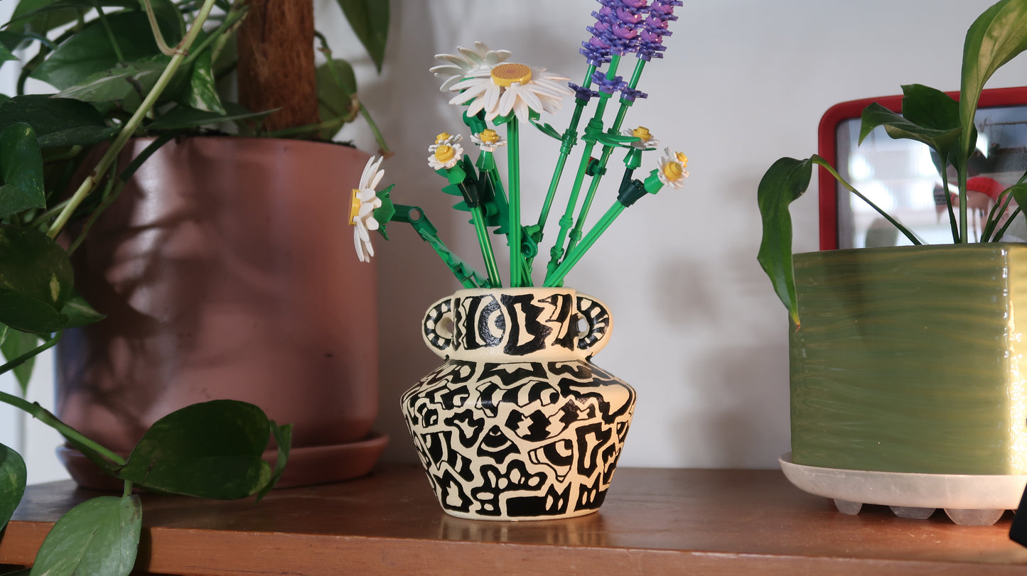 Buttered Toast - Bud vase (100mm x 100mm x 105mm)